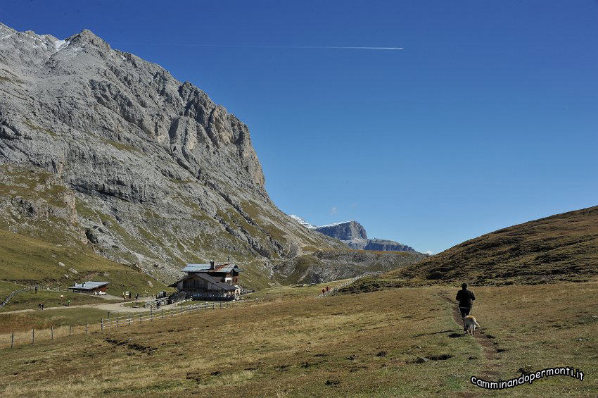 092 Rifugio Sasso Piatto.JPG